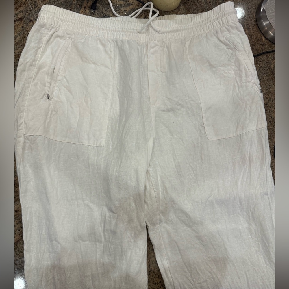 Full length Athleta retreat linen jogger white